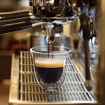 [6-Pack 60ml 2oz] DESIGN•MASTER Tasses à espresso de première qualité en verre isolant à double paroi avec poignée en verre thermo-isolant parfaites pour la machine à espresso et la cafetière.